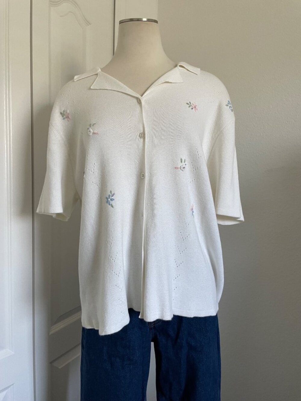 Vintage Koret Short-Sleeve Collared Cardigan Sweater Embroidered Flowers Size 2X